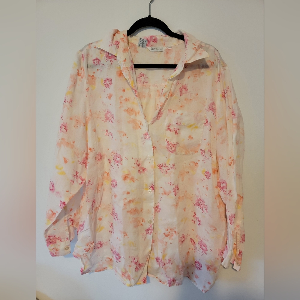 Ishyu woman linen floral button down